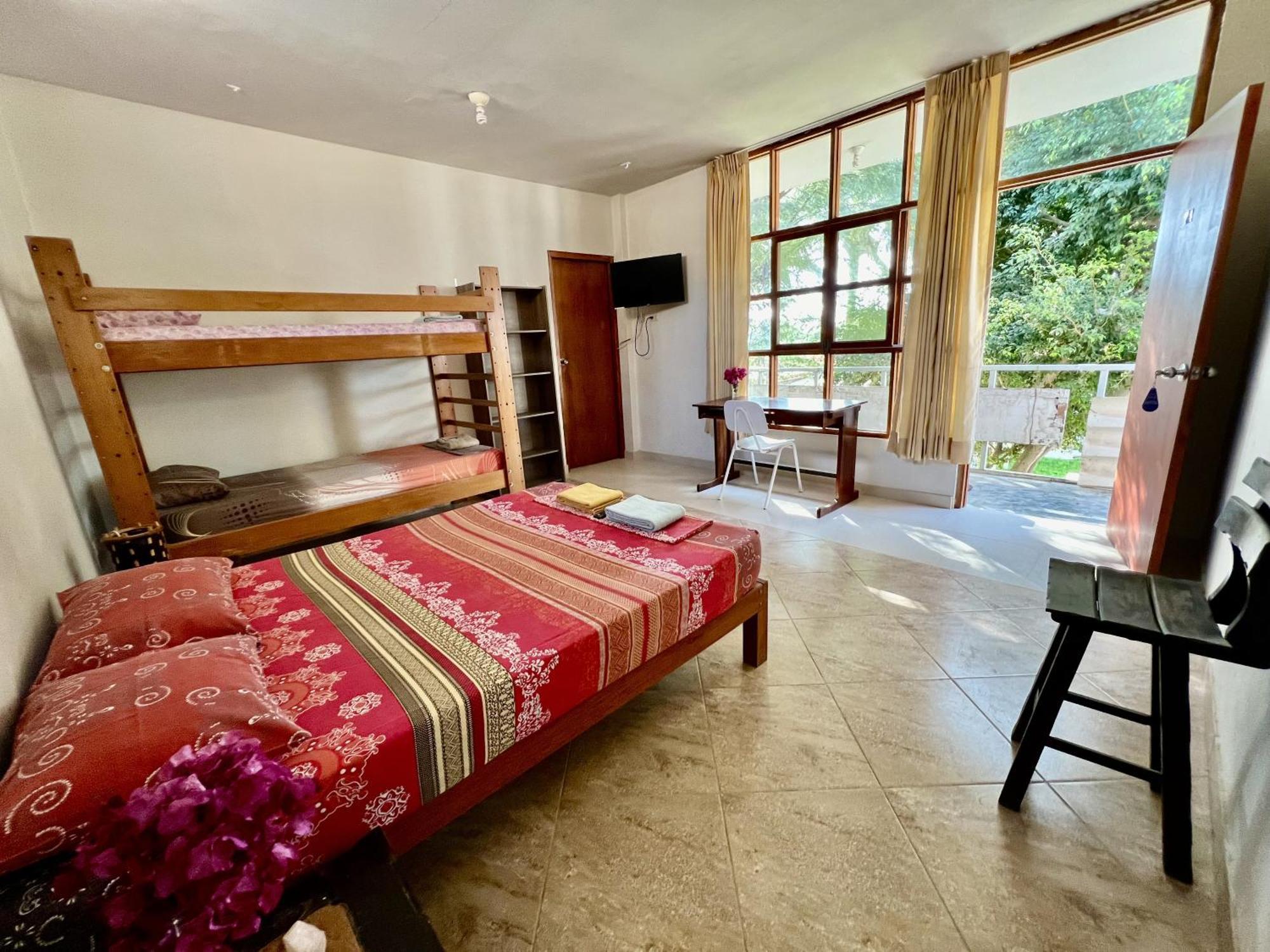 Stone House Mancora Hostel Εξωτερικό φωτογραφία