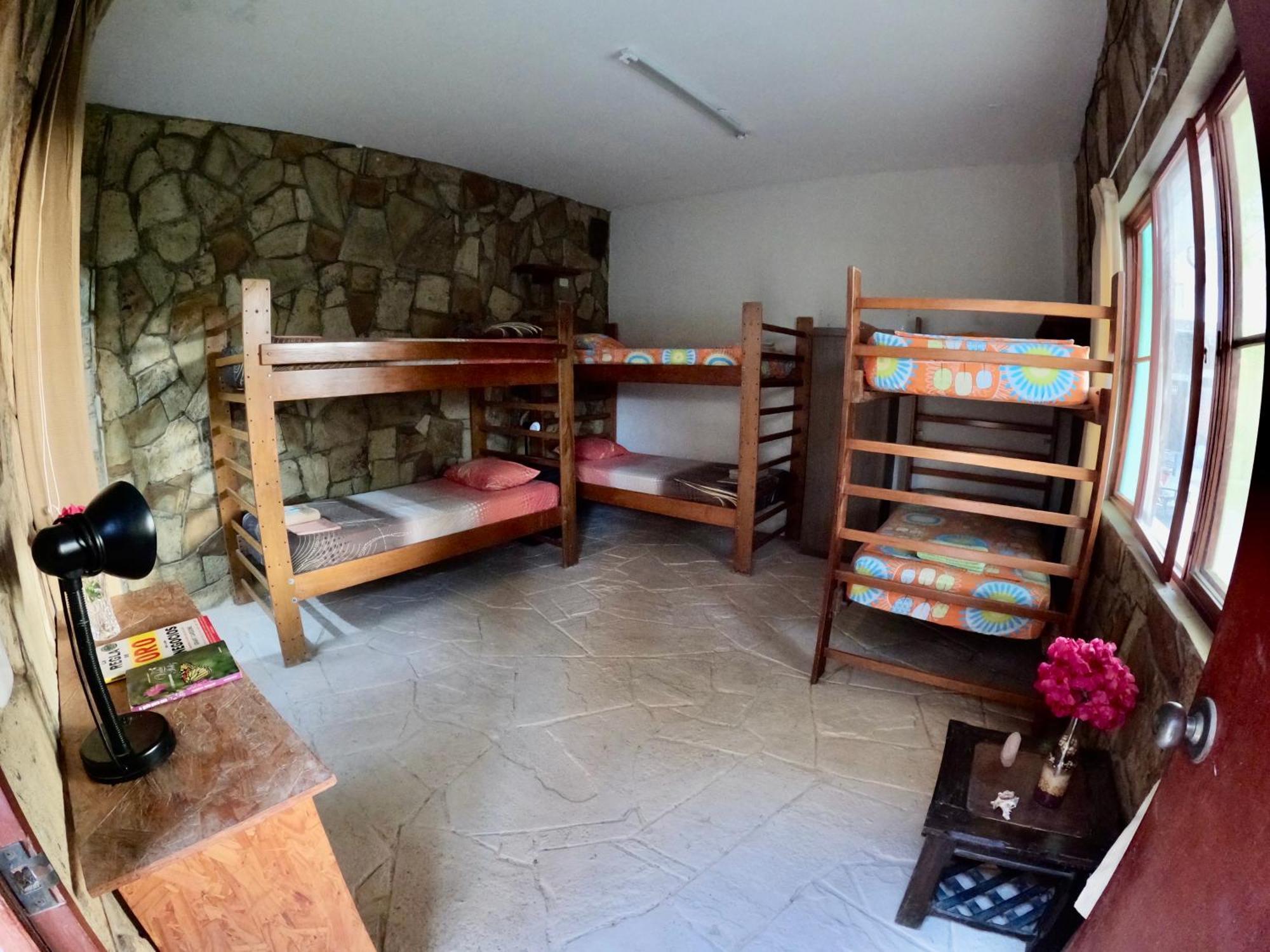 Stone House Mancora Hostel Εξωτερικό φωτογραφία