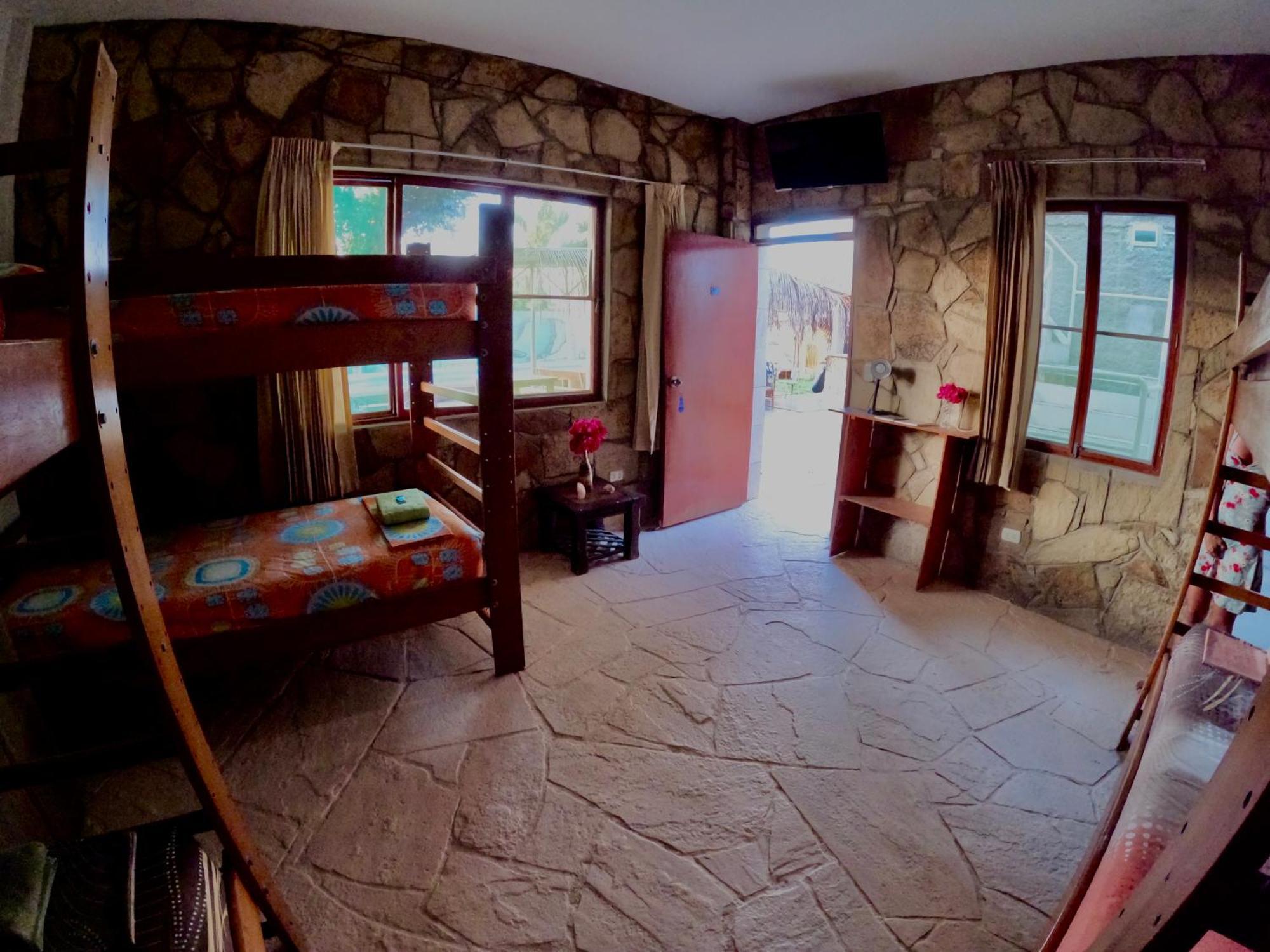 Stone House Mancora Hostel Εξωτερικό φωτογραφία
